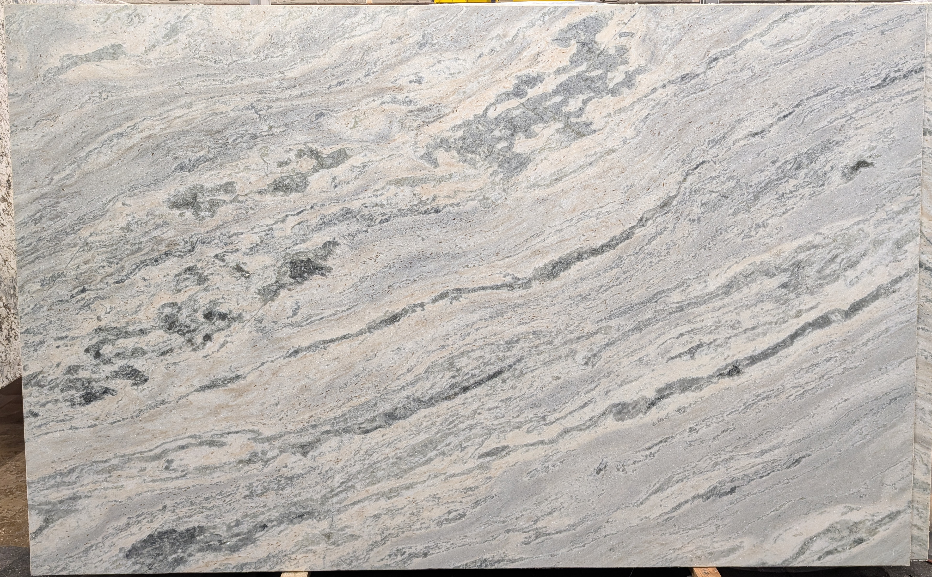 BLUE FANTASY-POLISHED-3CM