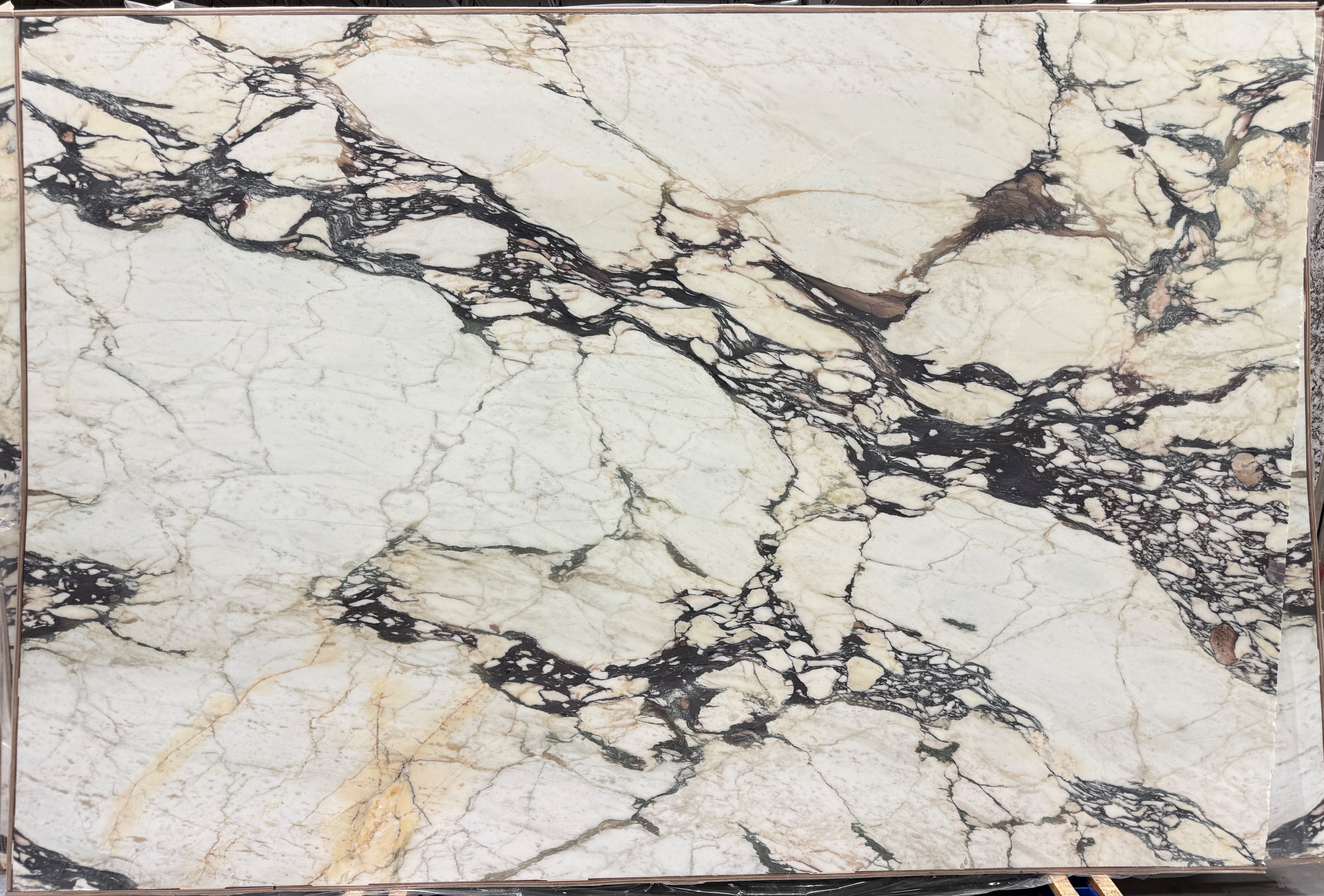 CALACATTA VIOLA EX-HONED-2CM