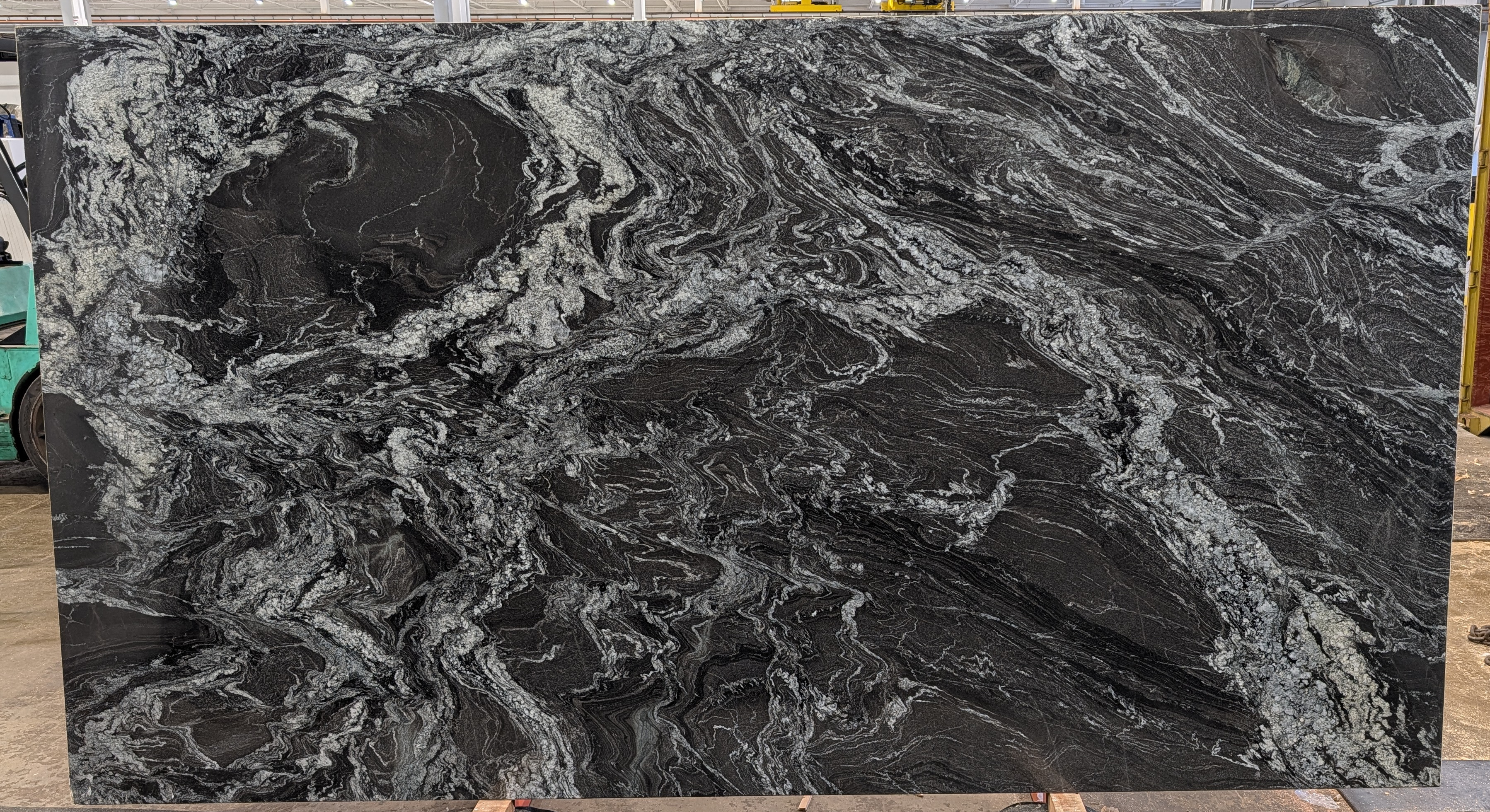 OSCURO MIST-POLISHED-3CM