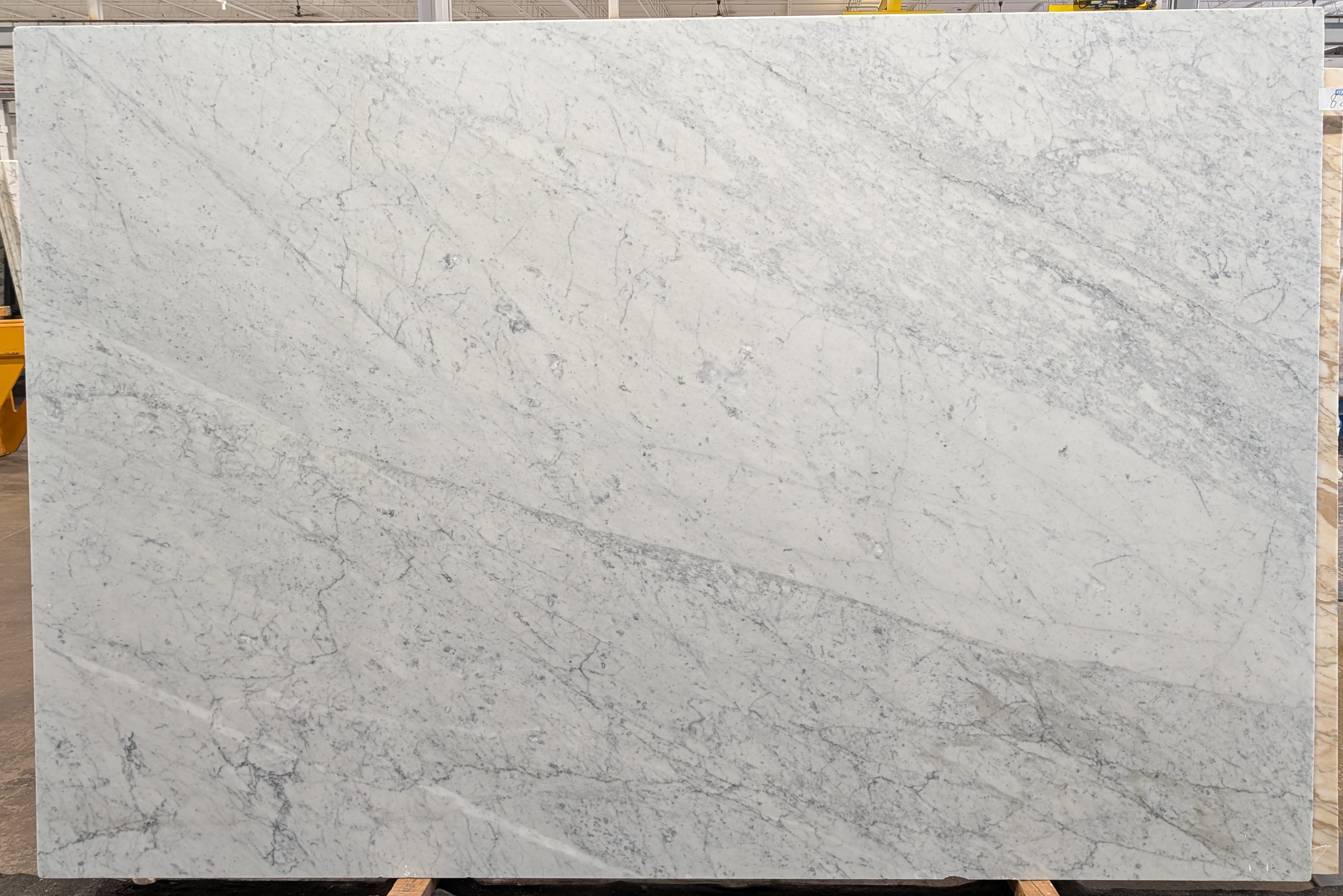 WHITE CARRARA EXTRA-HONED-3CM